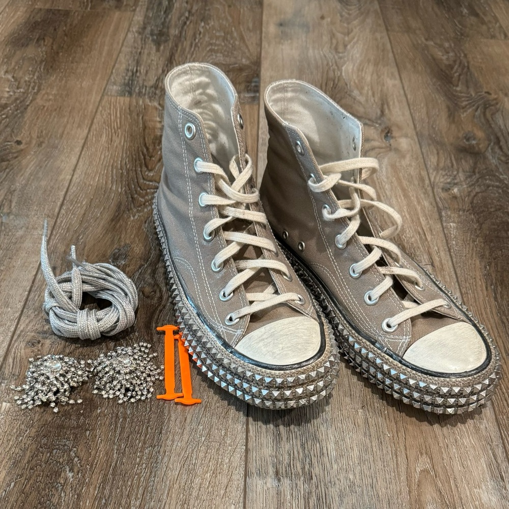 Nan-Ku Cruise Studded Hi Top Sneakers Grey 40